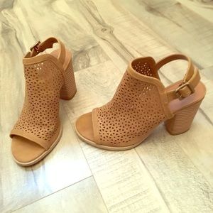 Tan/brown Wedges